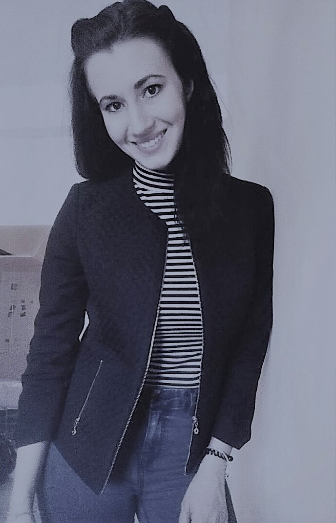 Julie (anglický - francouzský - italský jazyk)